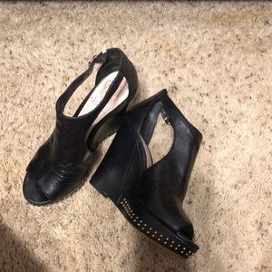 Vince camuto wedges